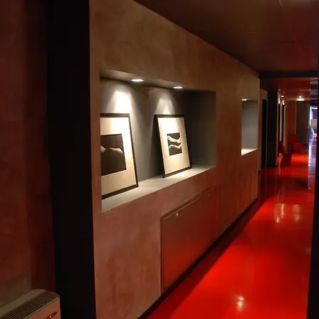 Metropolis 3*