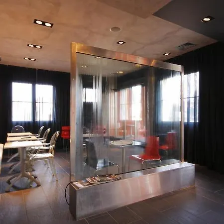 Metropolis 3*