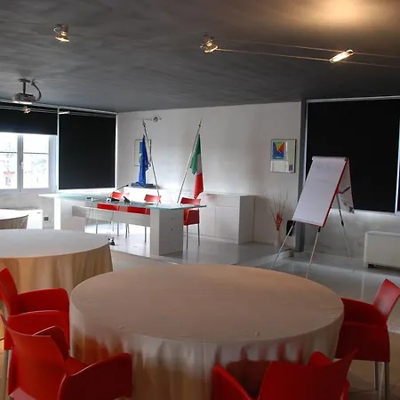 Metropolis Hotel Reggio d'Emilie