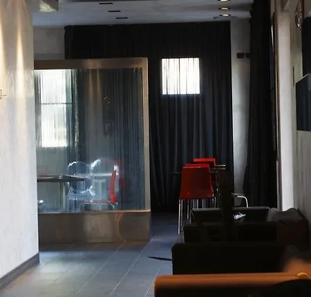 Hotell Metropolis 3*